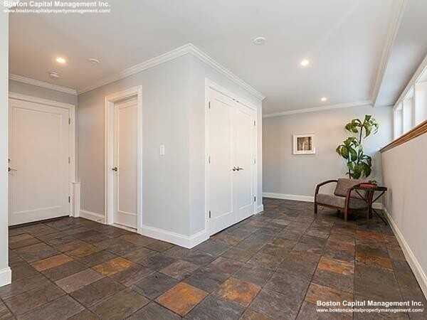 14 Rockview St, Jamaica Plain