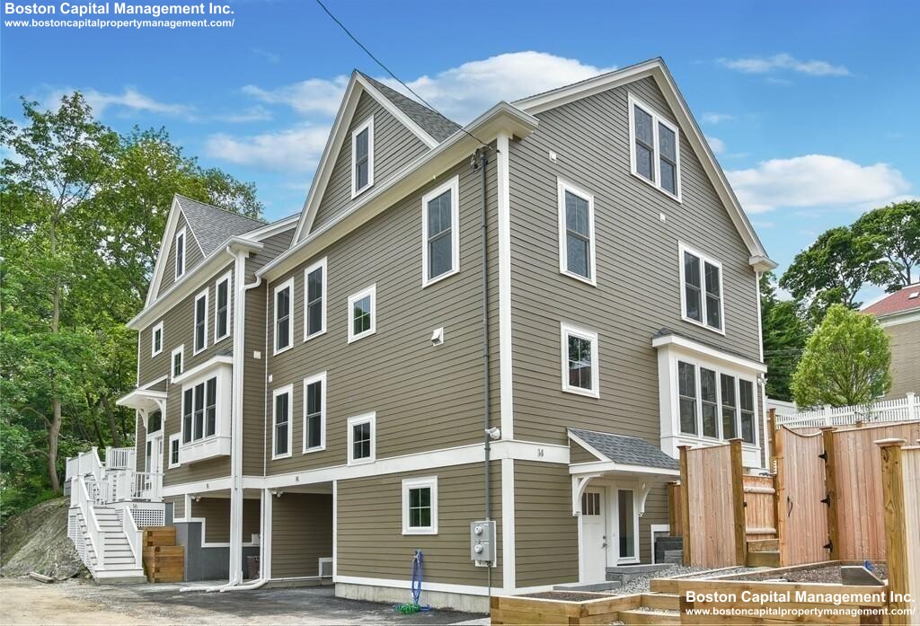 14 Rockview St, Jamaica Plain