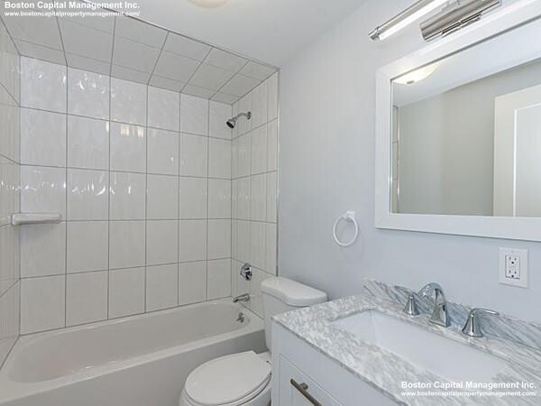 14 Rockview St, Jamaica Plain