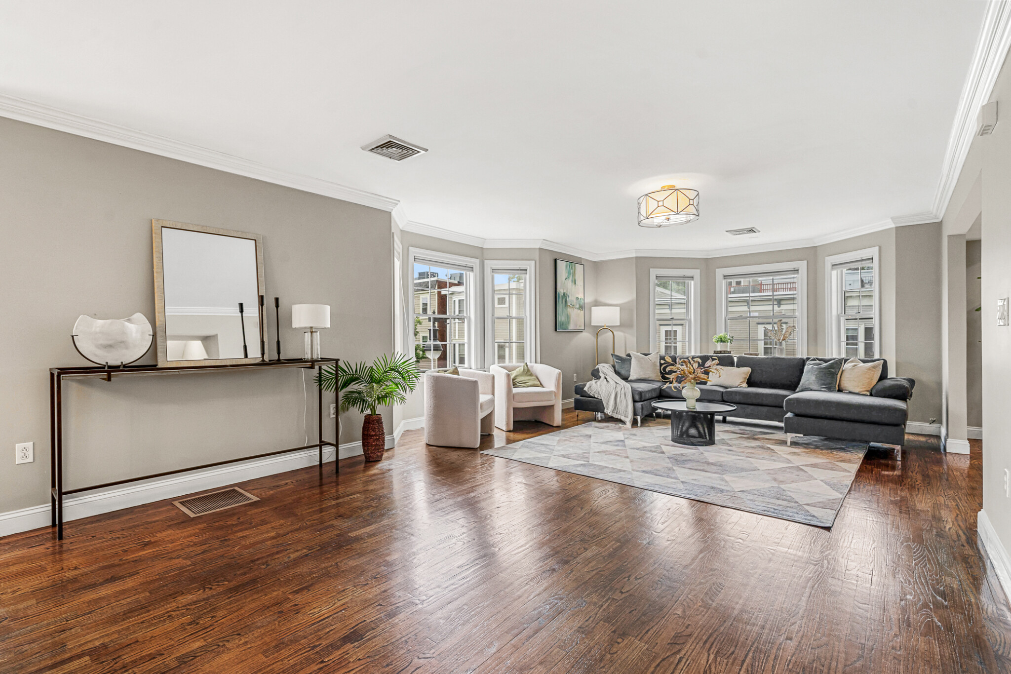 476 3rd St, South Boston