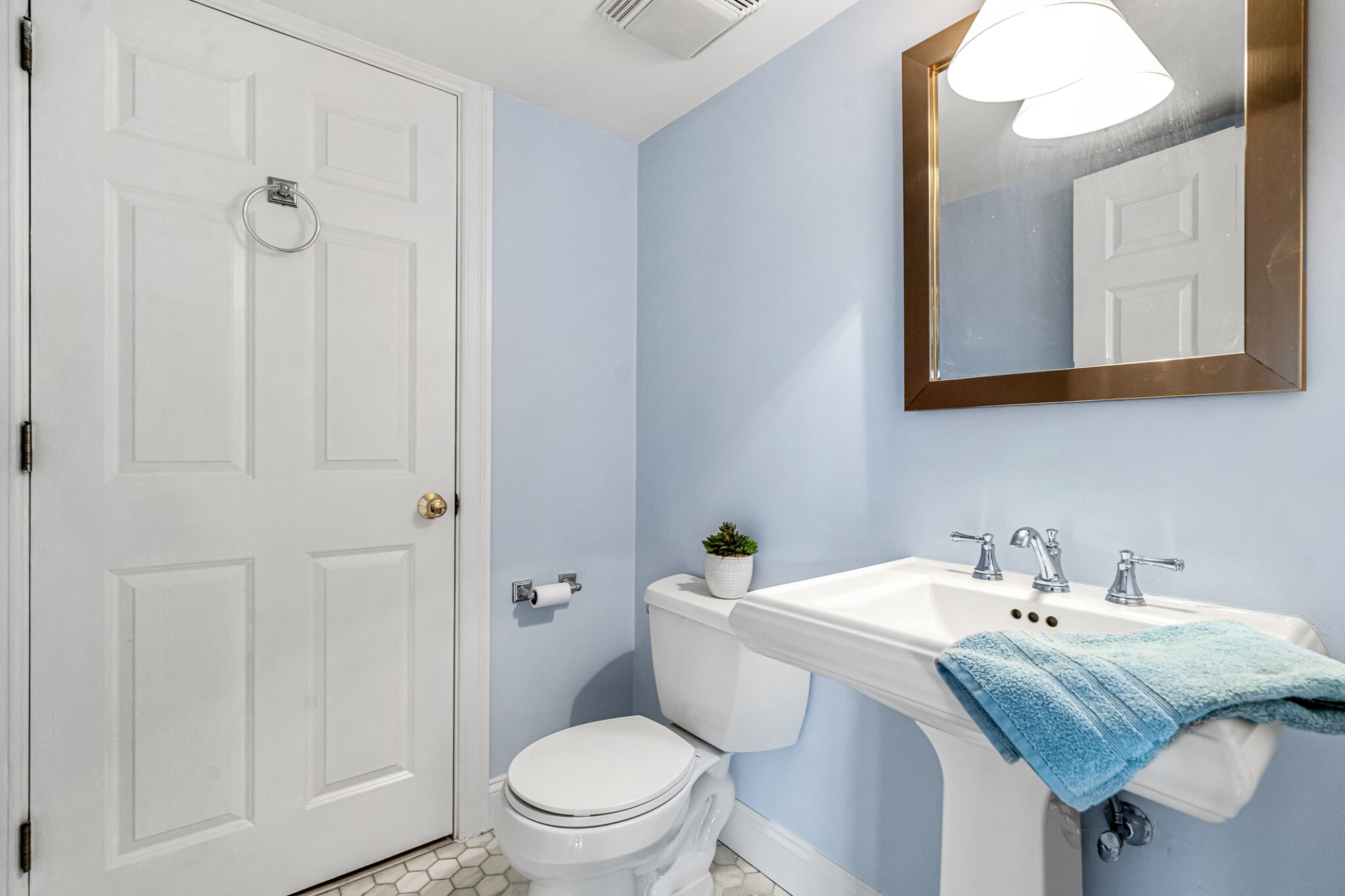 476 3rd St, South Boston