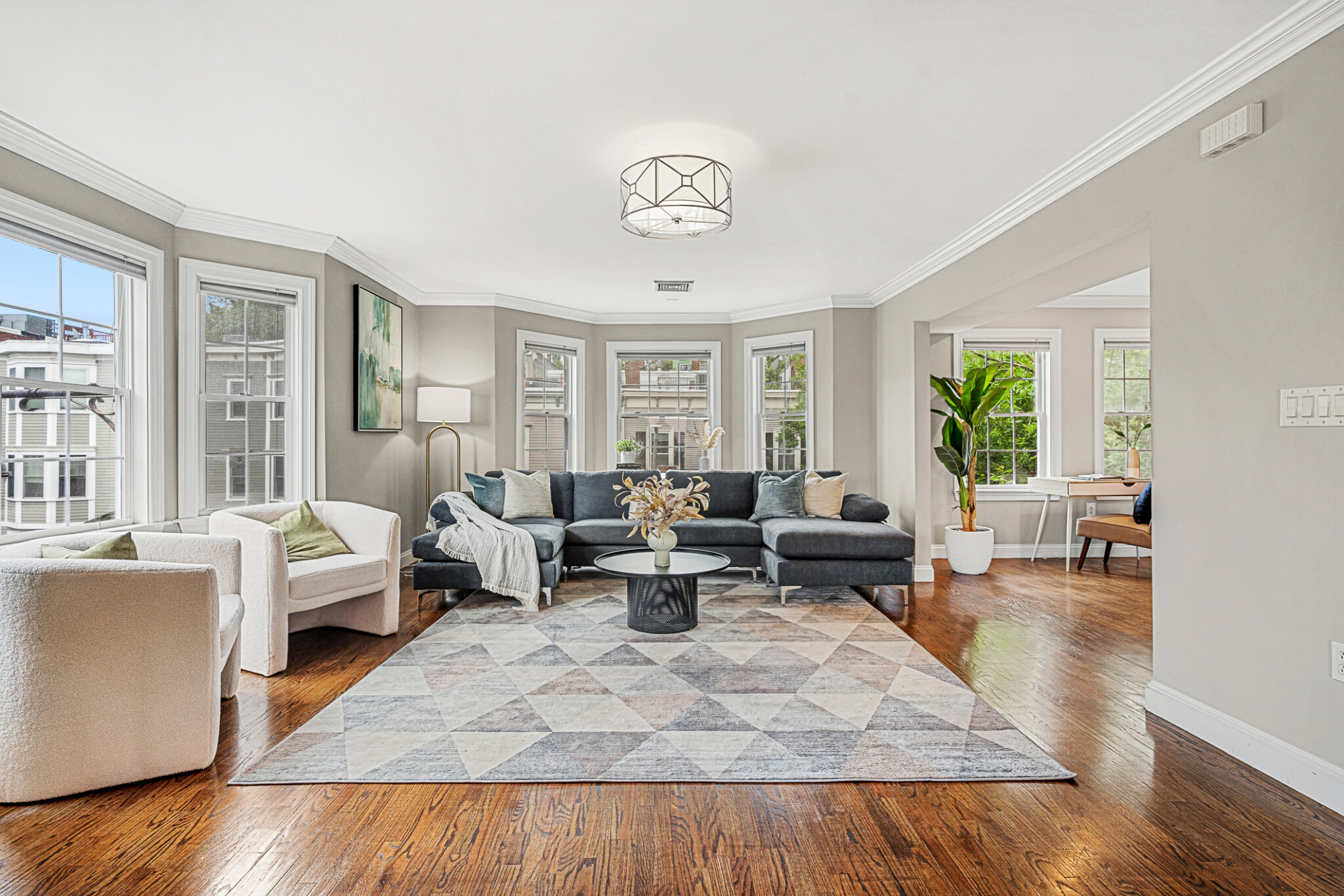 476 3rd St, South Boston