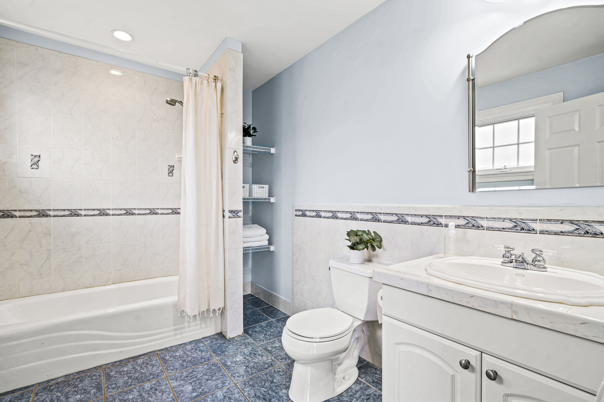 476 3rd St, South Boston