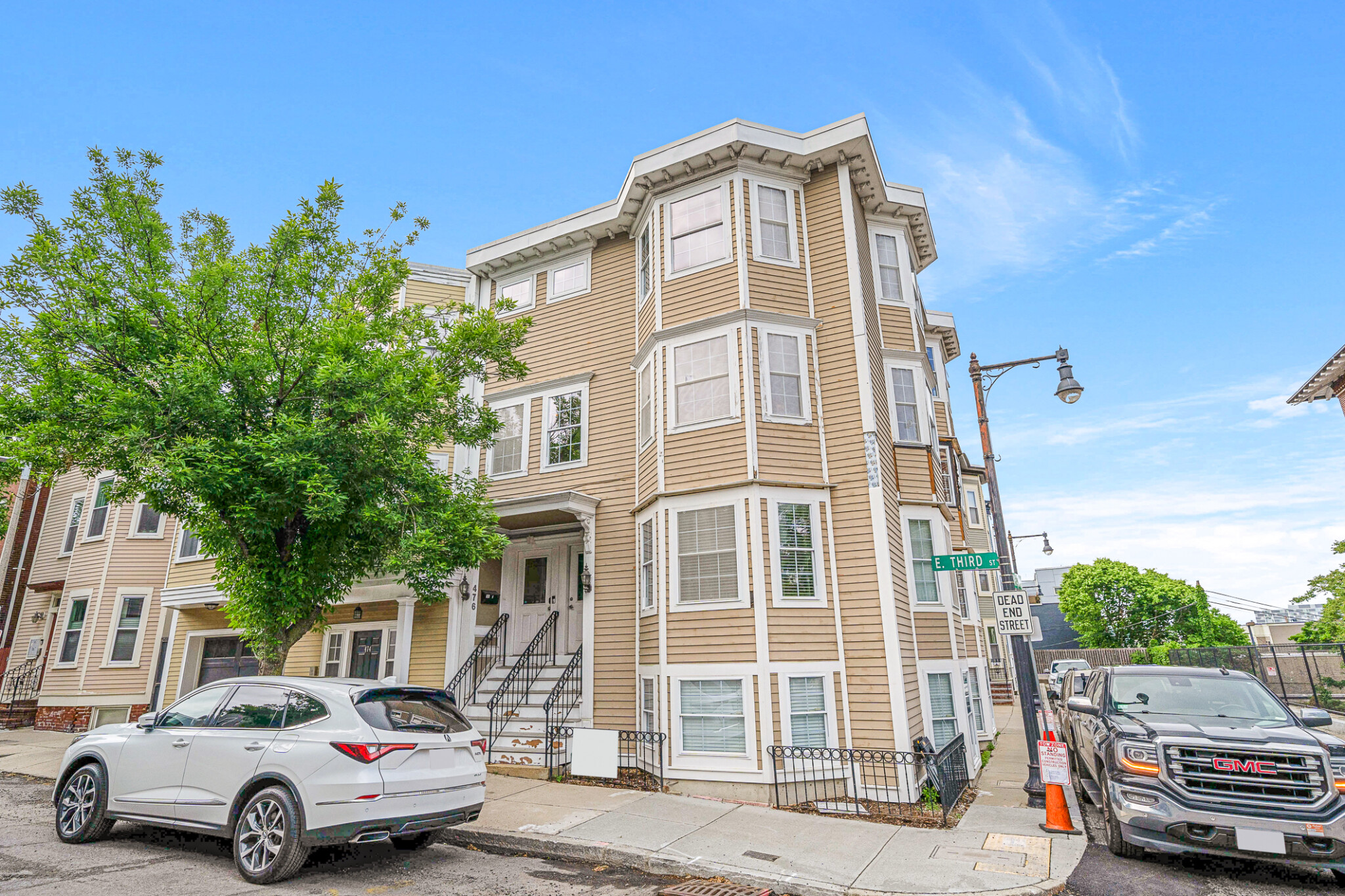 476 3rd St, South Boston