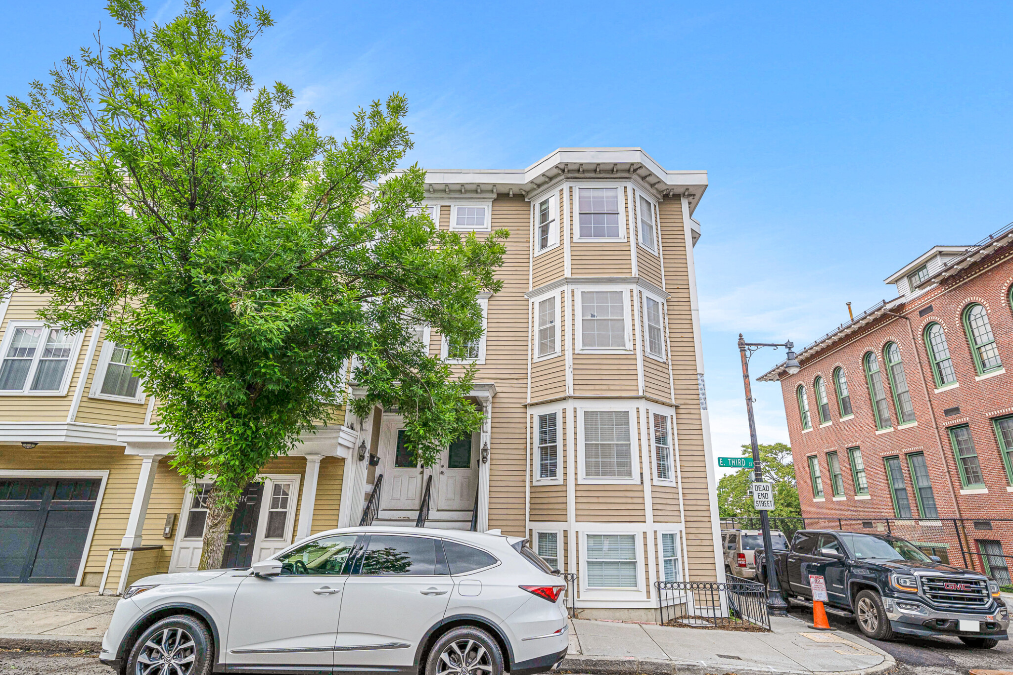 476 3rd St, South Boston