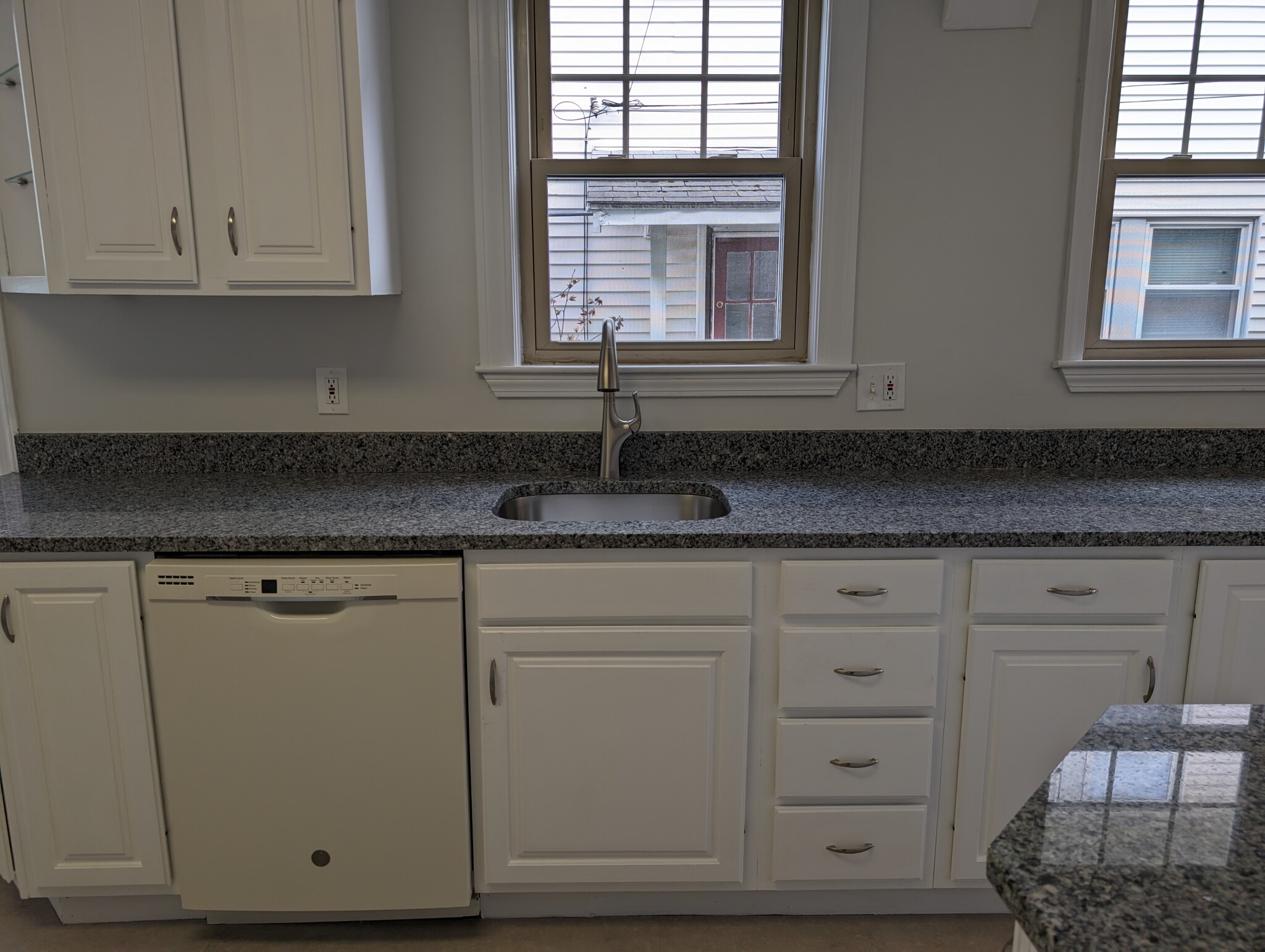 8 Wilson Ave, Belmont