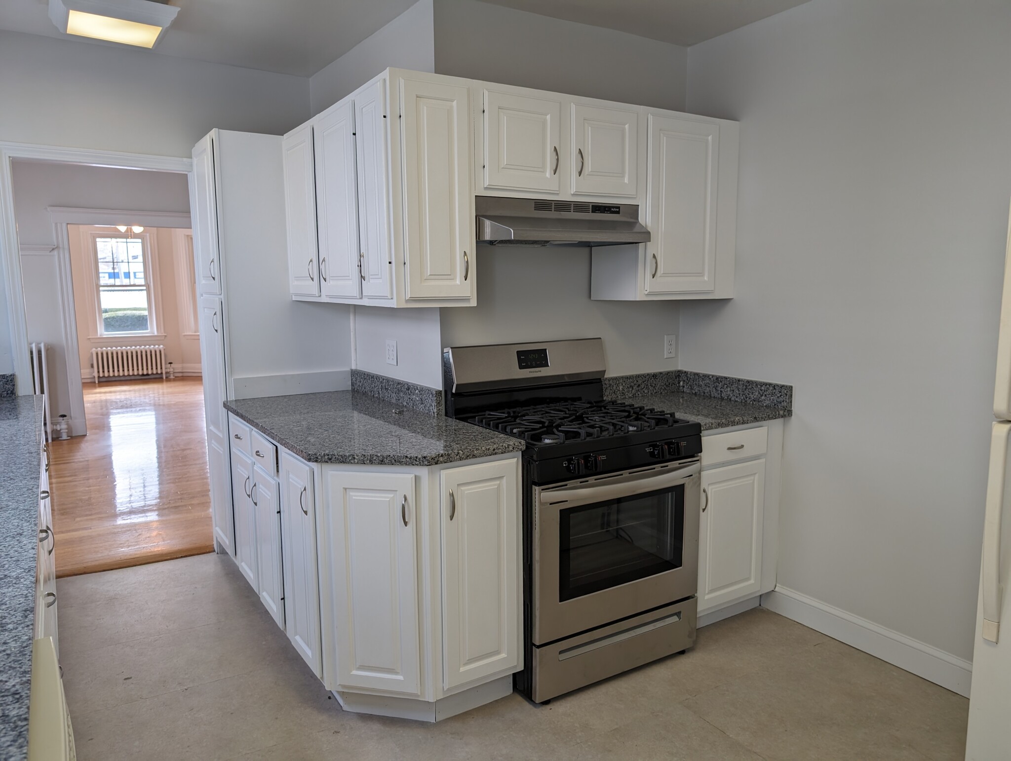 8 Wilson Ave, Belmont