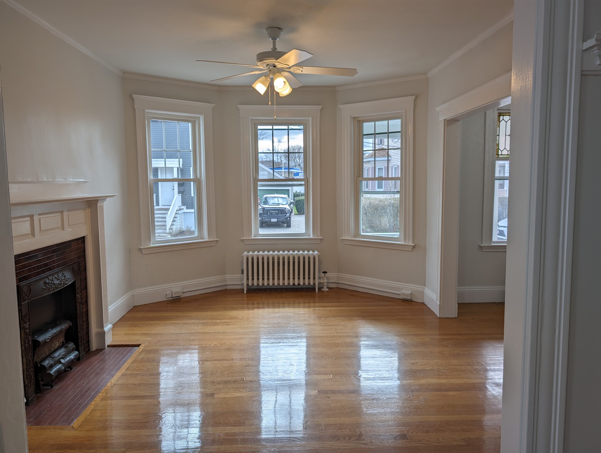 8 Wilson Ave, Belmont