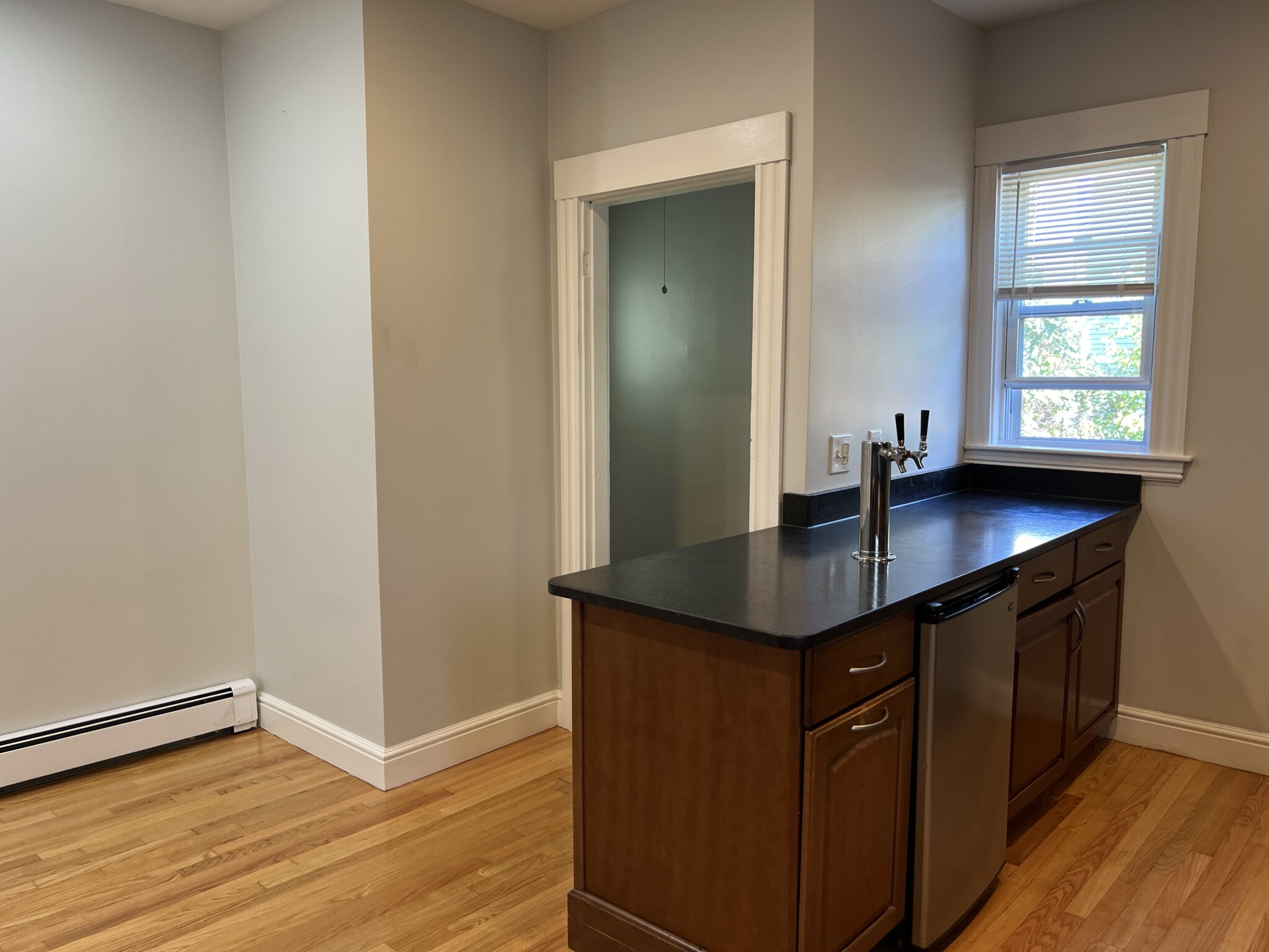 96 Bristol Rd, Medford