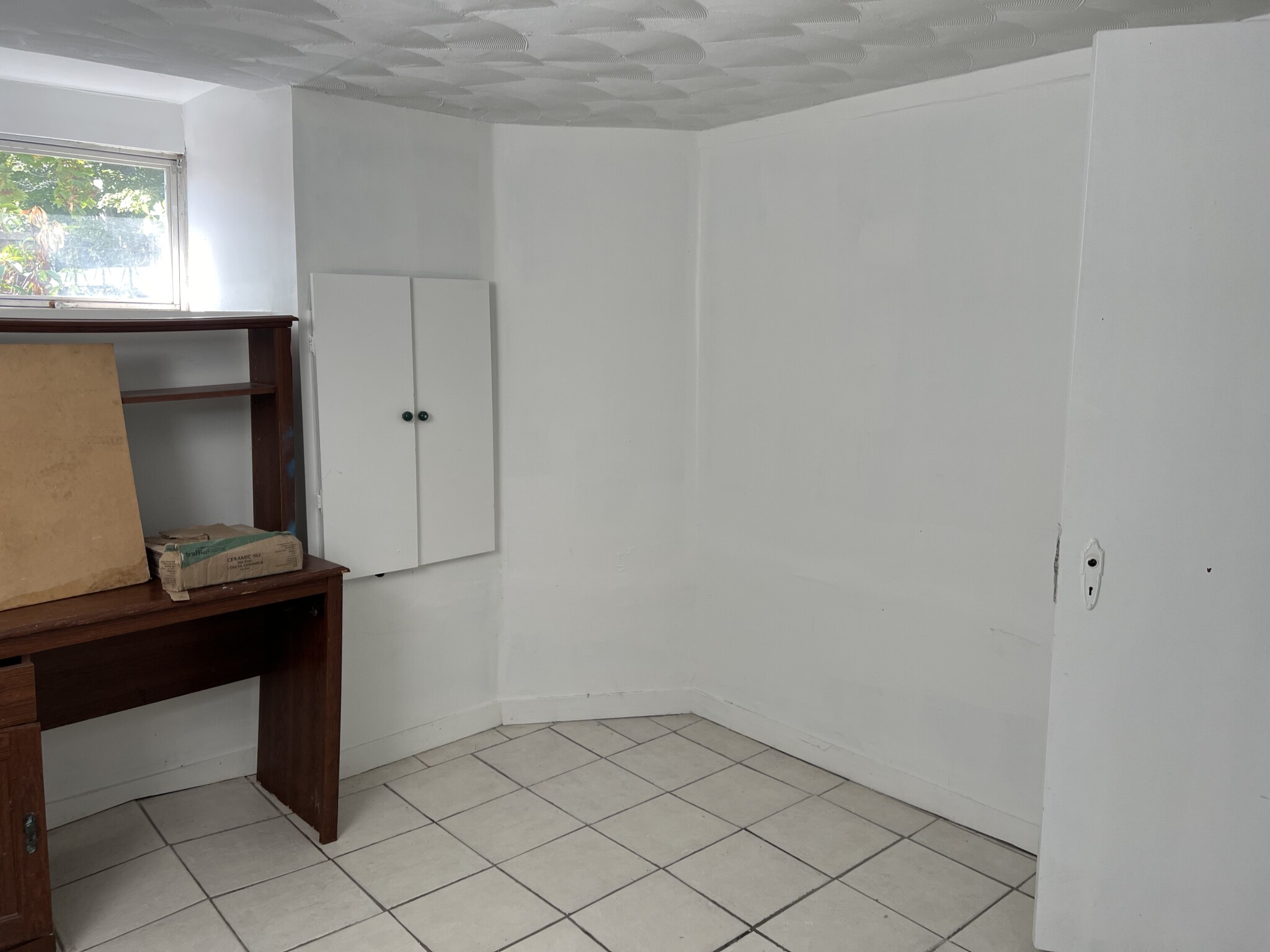 96 Bristol Rd, Medford