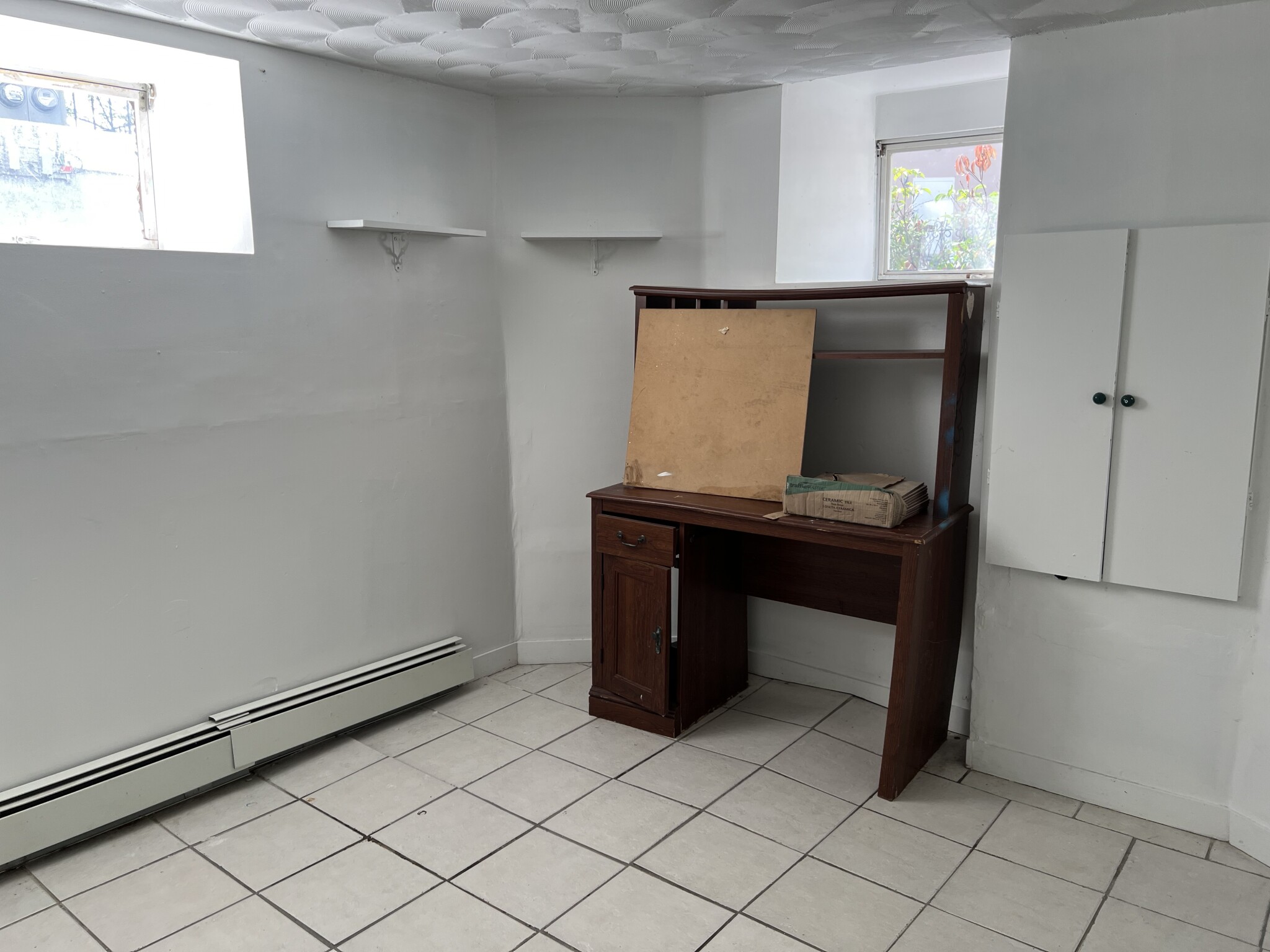 96 Bristol Rd, Medford