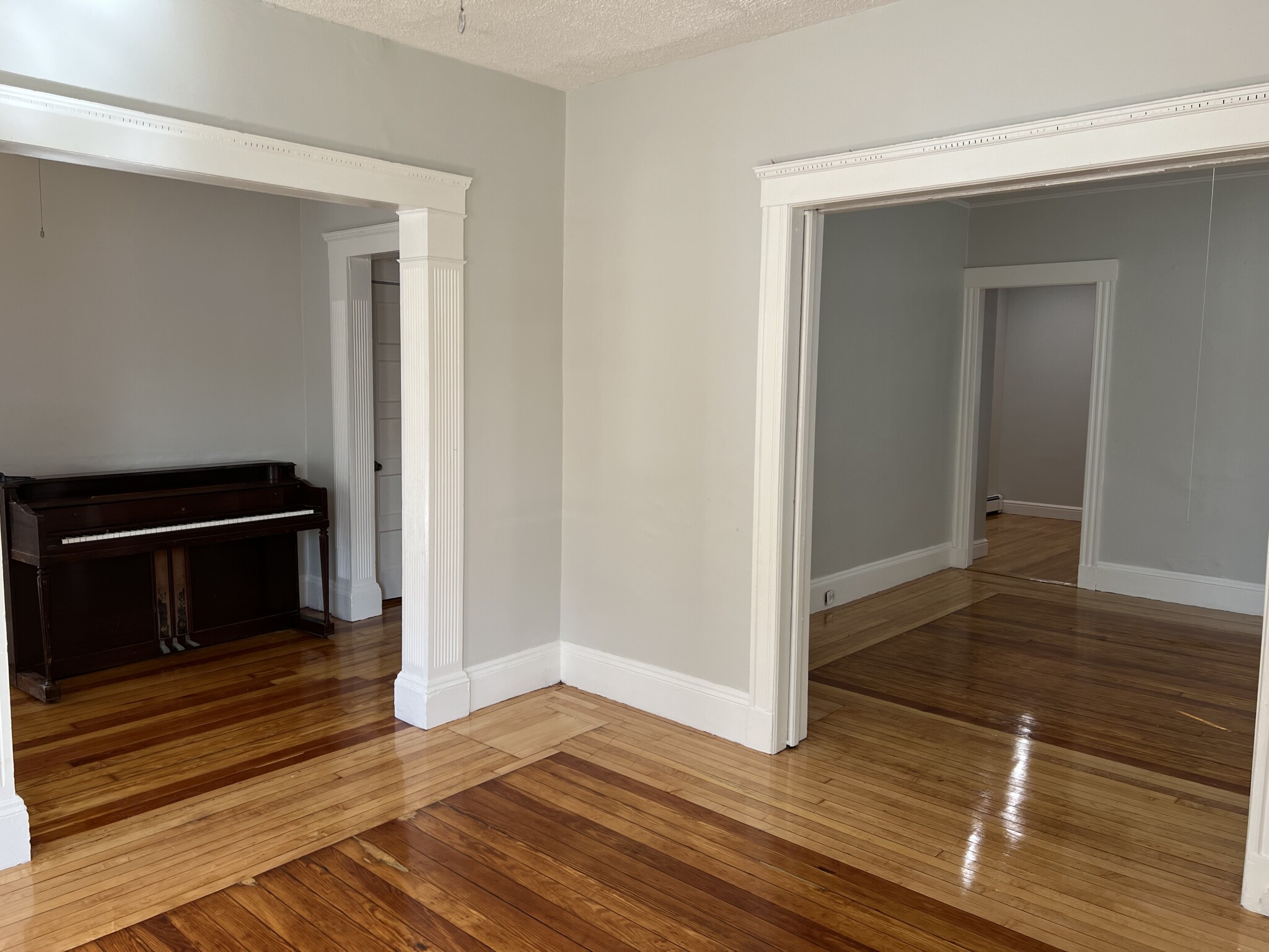 96 Bristol Rd, Medford