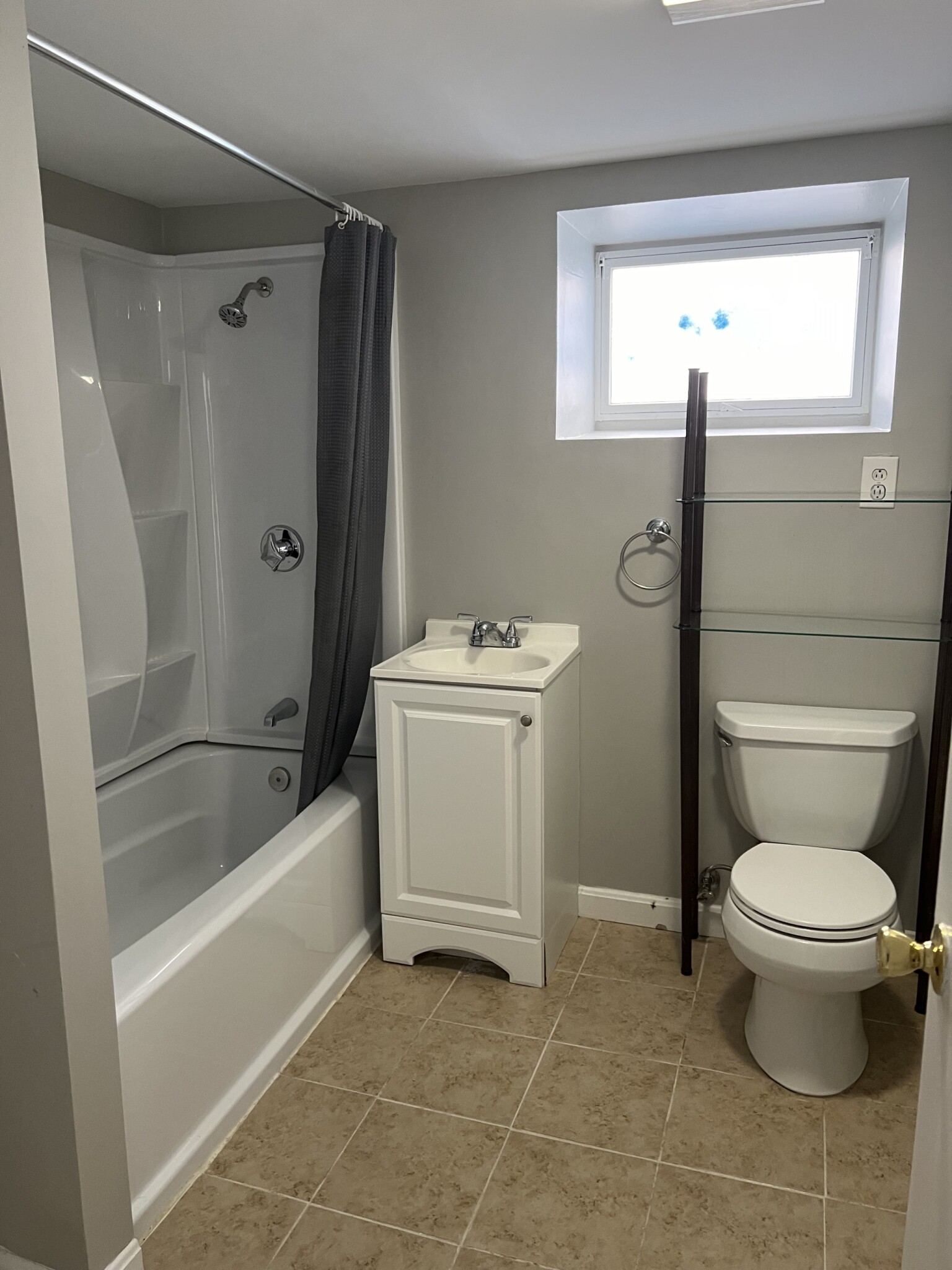 96 Bristol Rd, Medford