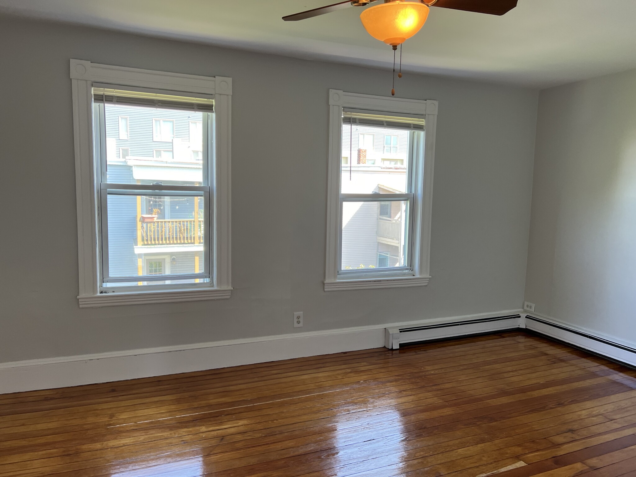 96 Bristol Rd, Medford