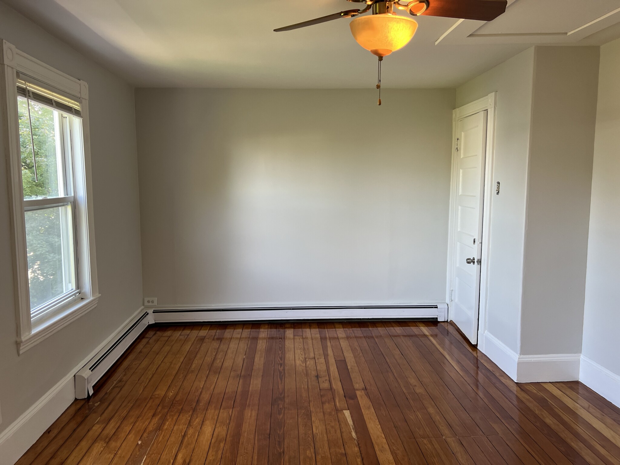 96 Bristol Rd, Medford