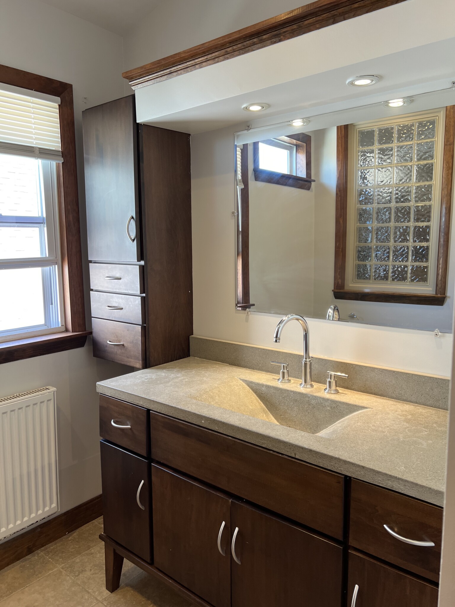 96 Bristol Rd, Medford