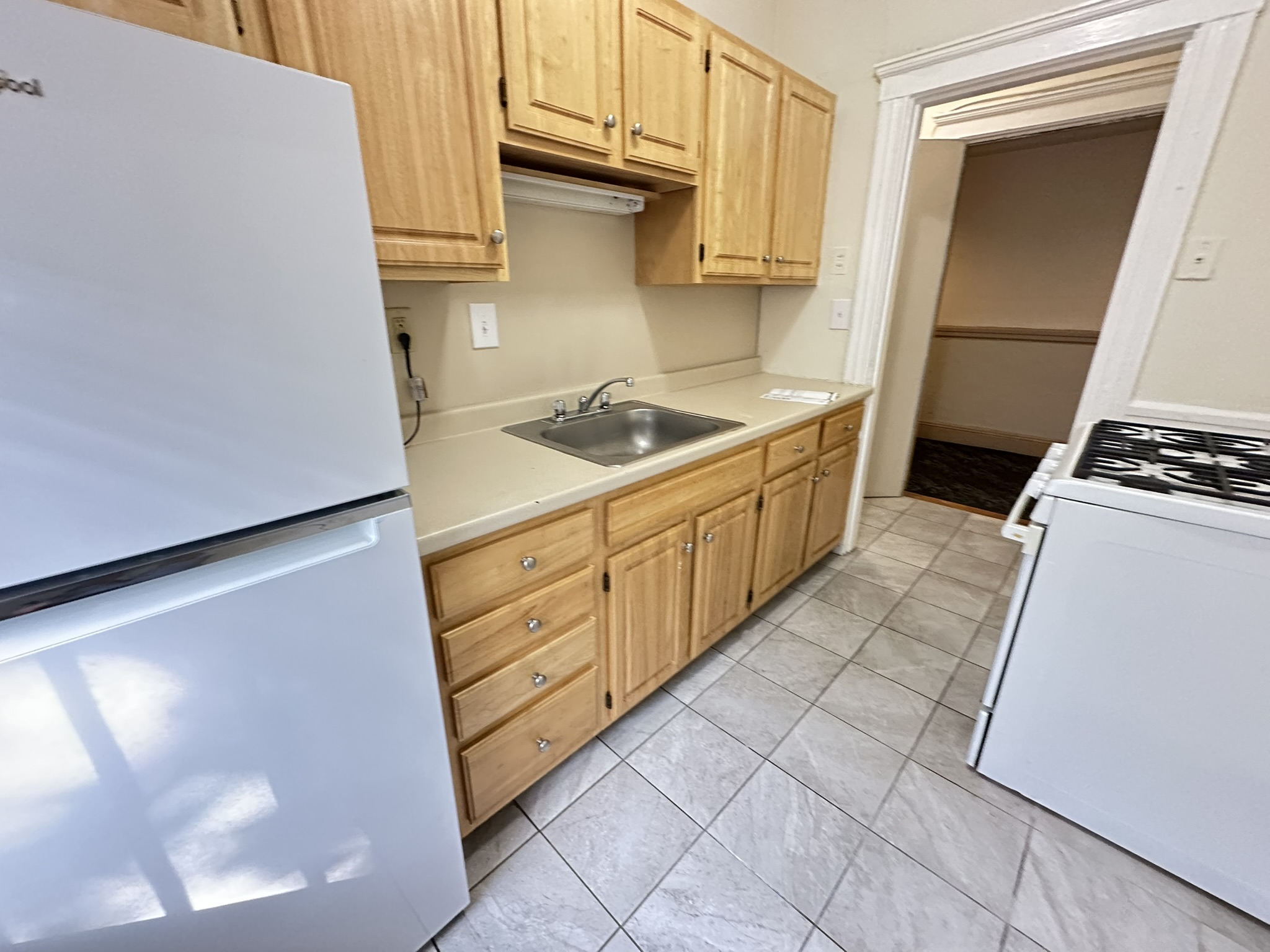 135 Washington St., Brighton, MA - 2,400 USD/ month