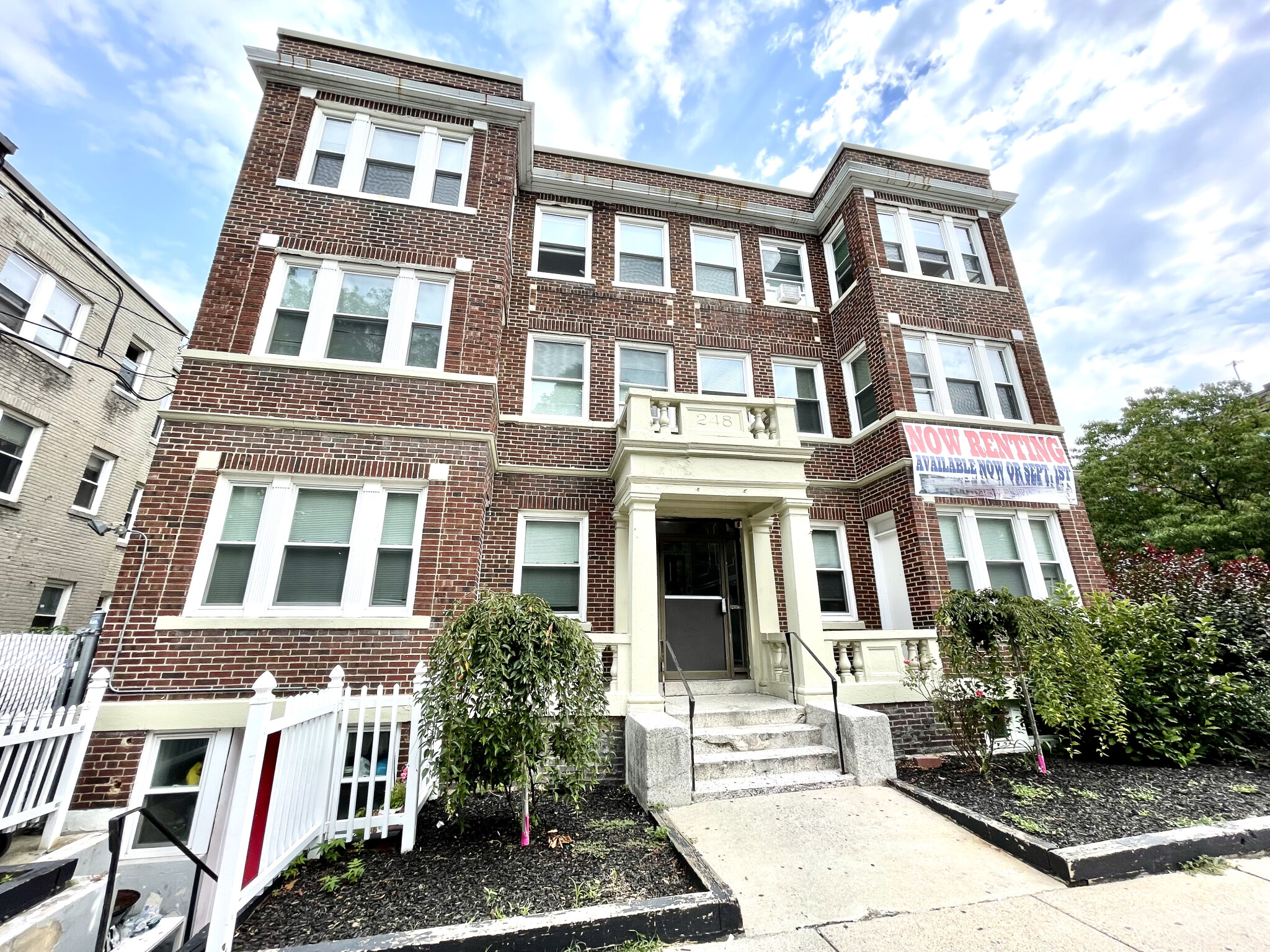 248 Kelton St. - 2,500USD / month