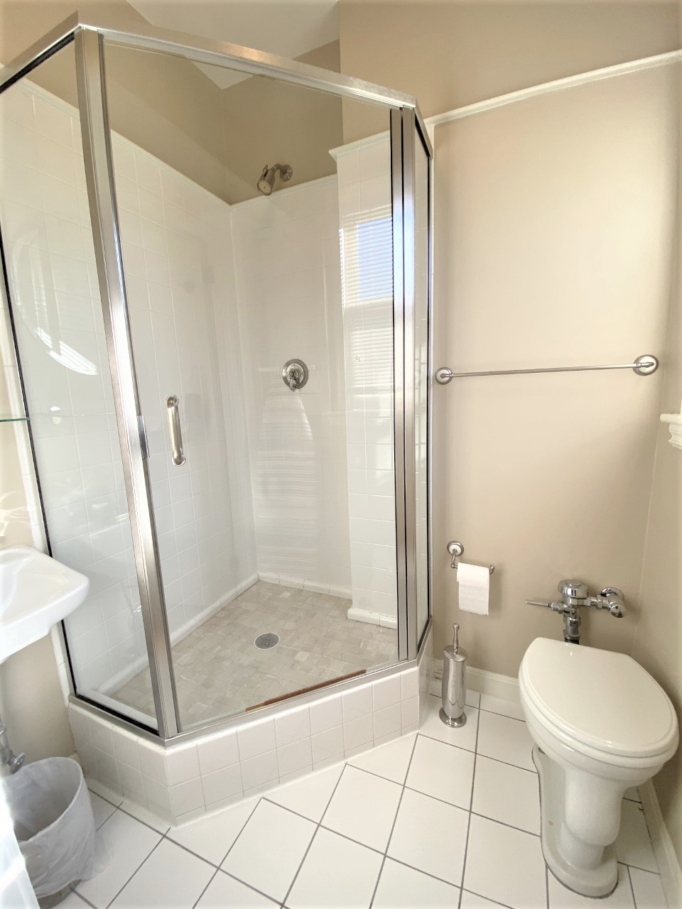 2 bed, 2 bath apartment for rent at 180 Commonwealth Ave Unit 30, Back Bay — photo 3 of 15