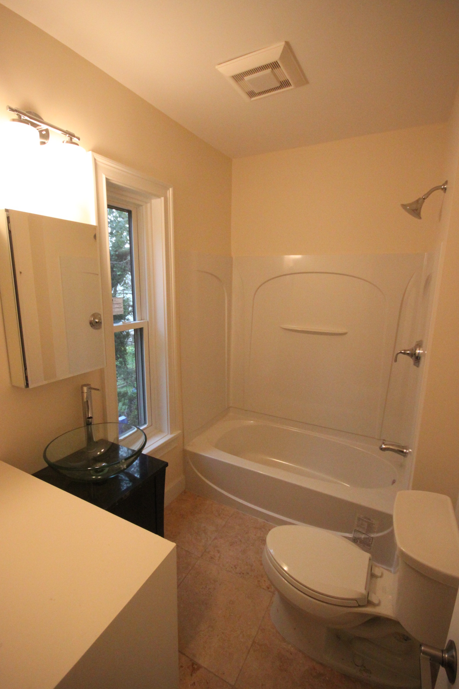4 bed, 2 bath apartment for rent at 19 Prescott St Unit 2, Prospect Hill — photo 7 of 31