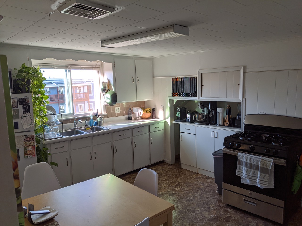 547 Broadway, Magoun Square