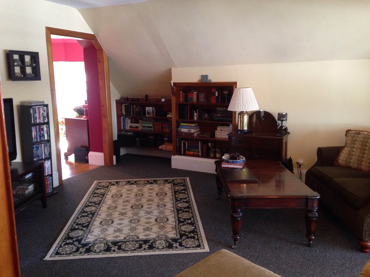 547 Broadway, Magoun Square