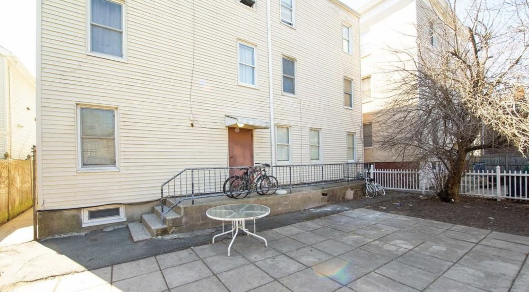 35 Lopez St, Central Square