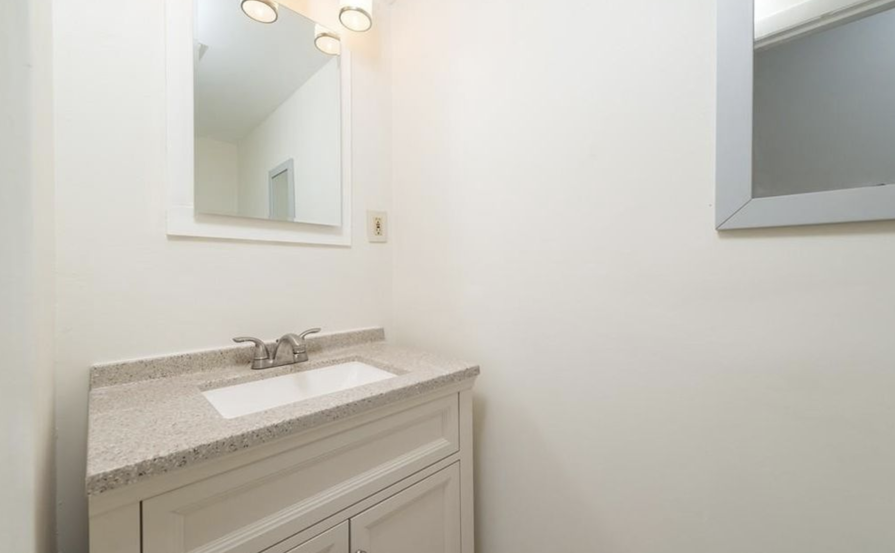 35 Lopez St, Central Square