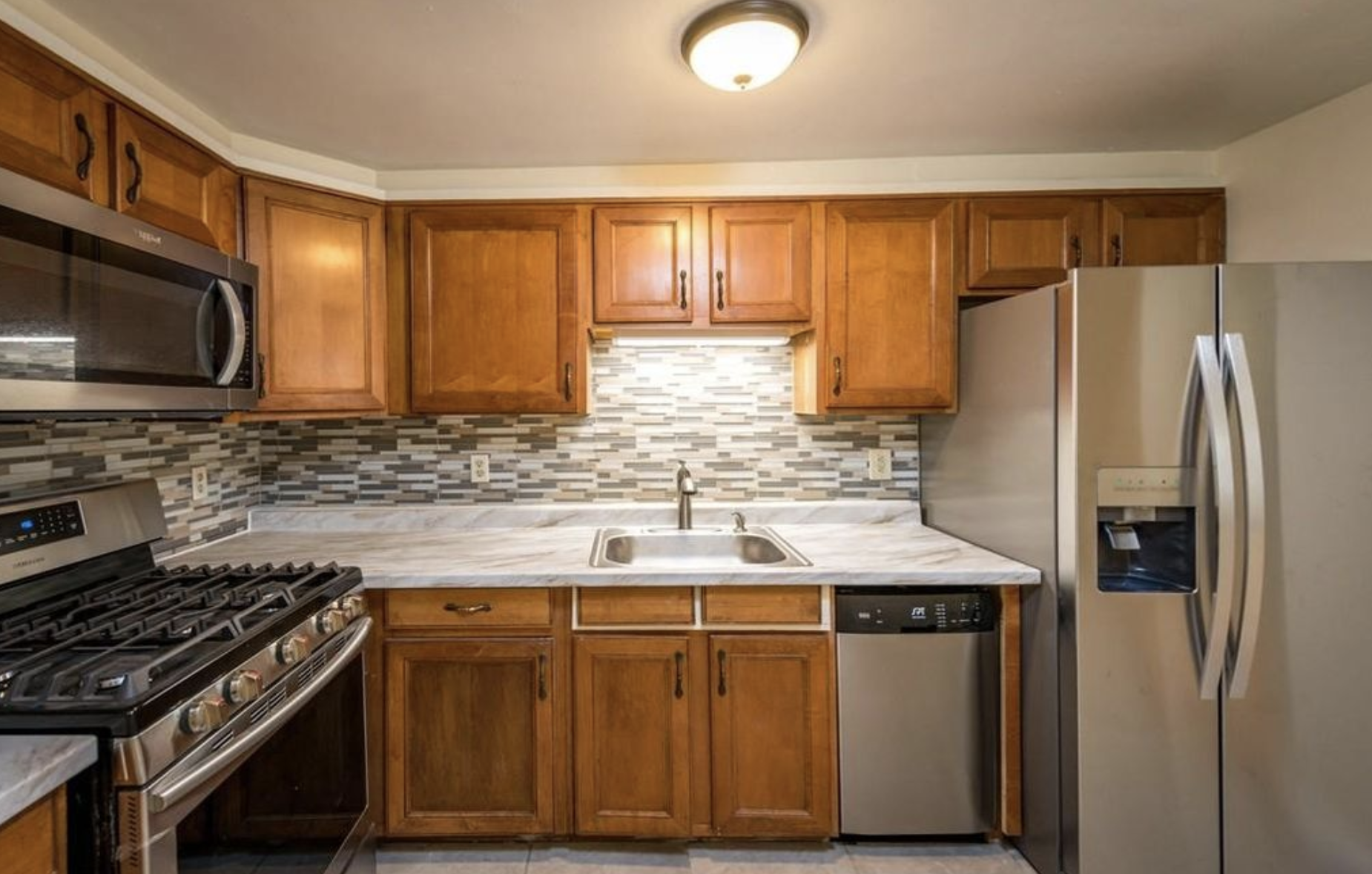 35 Lopez St, Central Square