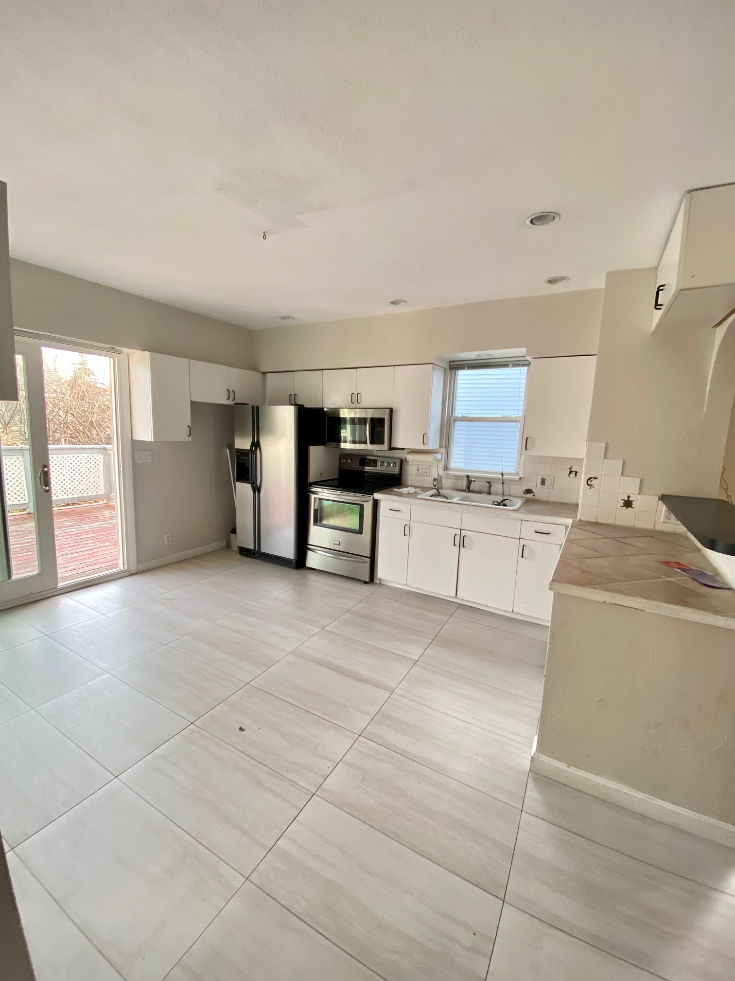 3 bed, 2 bath apartment for rent at 38 Dane St Unit 0, Prospect Hill — photo 16 of 31