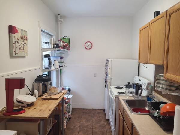 1039 Massachusetts Ave, Harvard Square