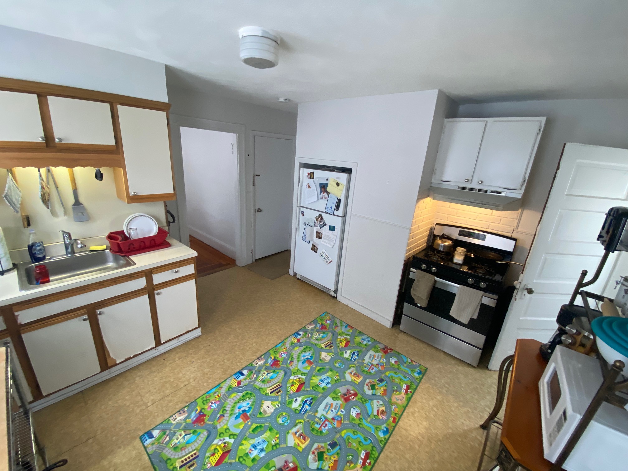 82 Bristol Rd, Medford