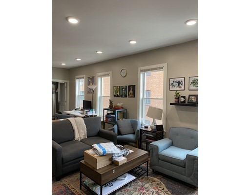 272 Beacon St, Ward Two