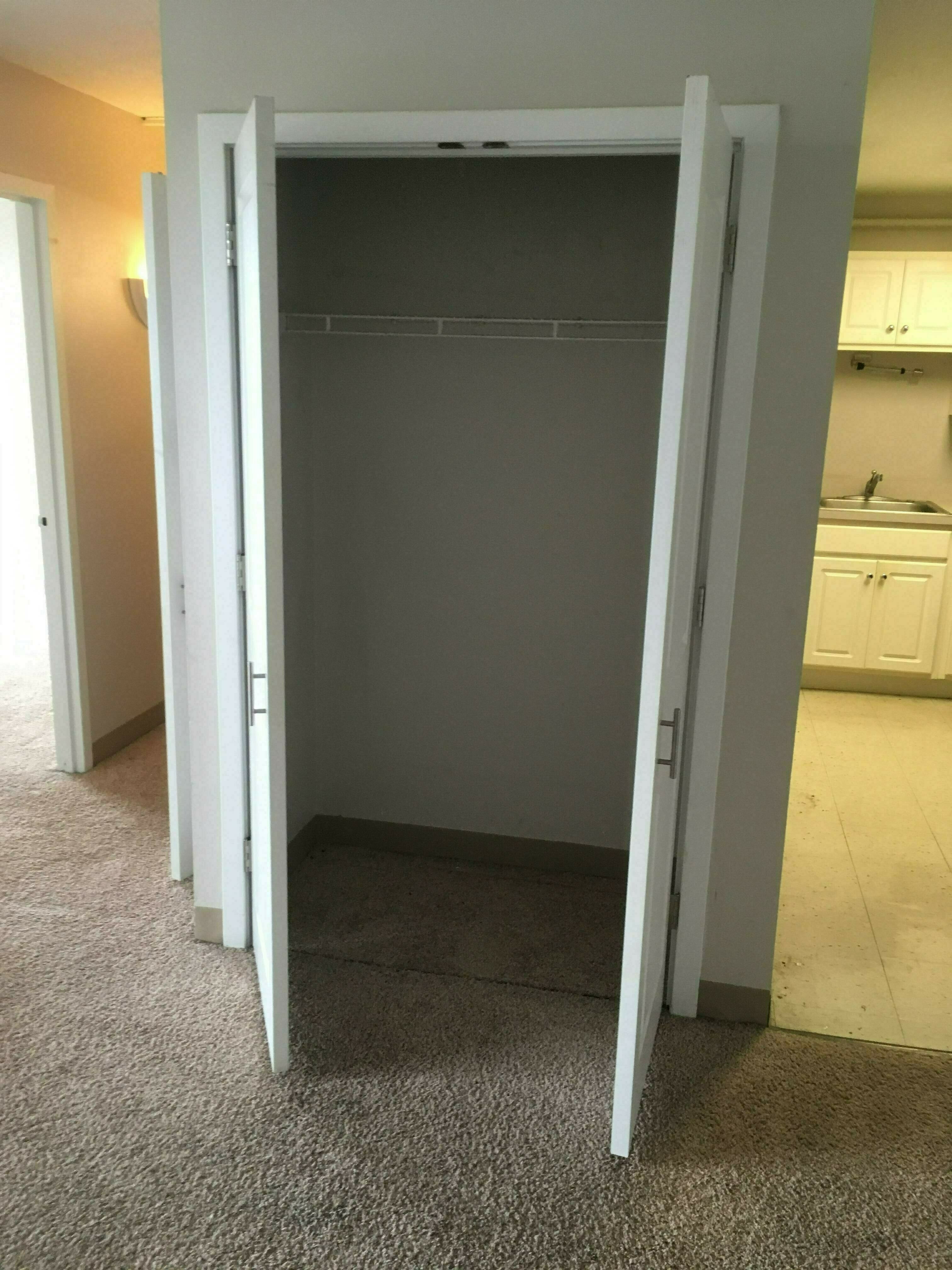 812 Memorial Dr, Central Square