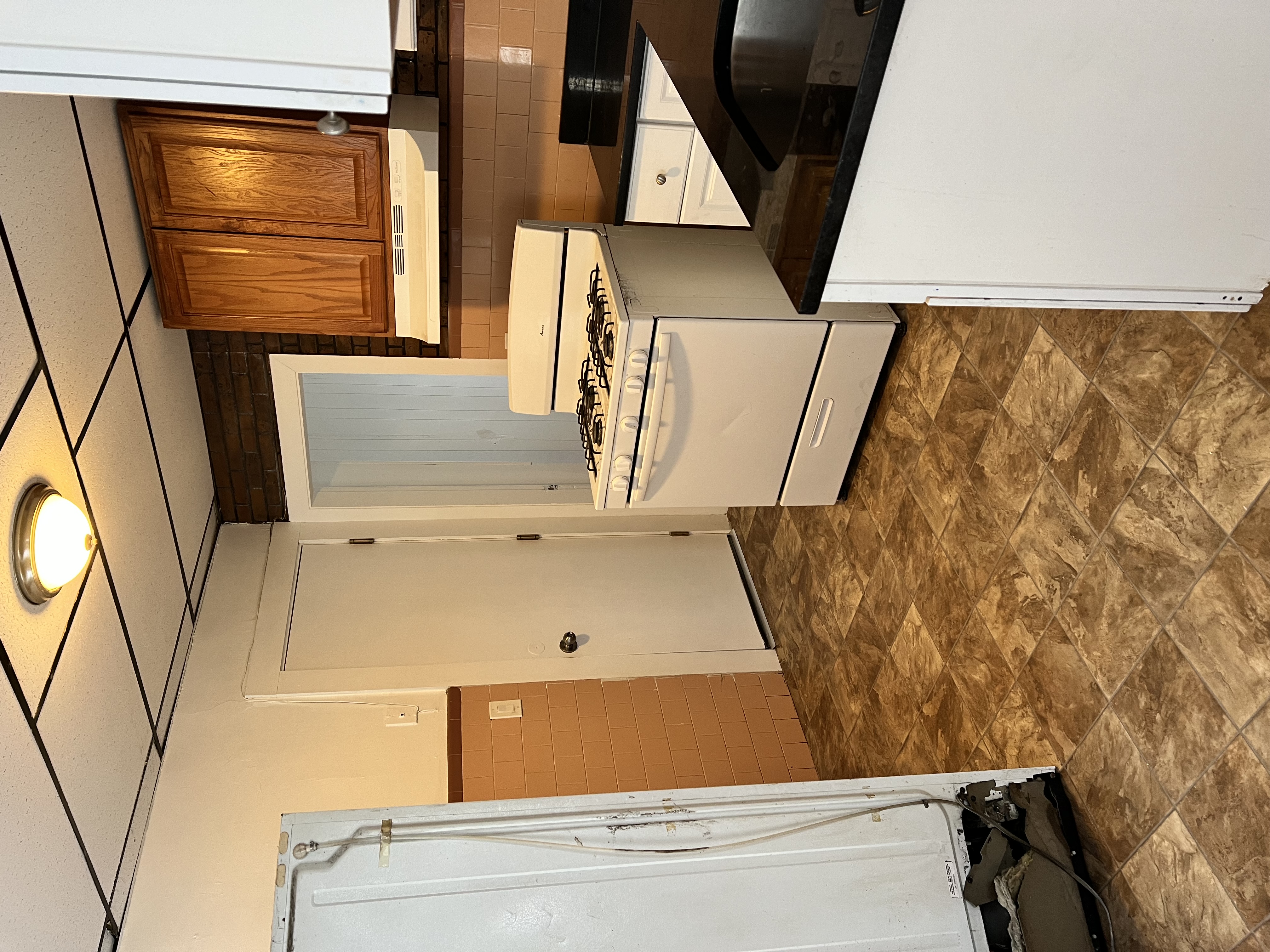 82 Vernal St, Everett