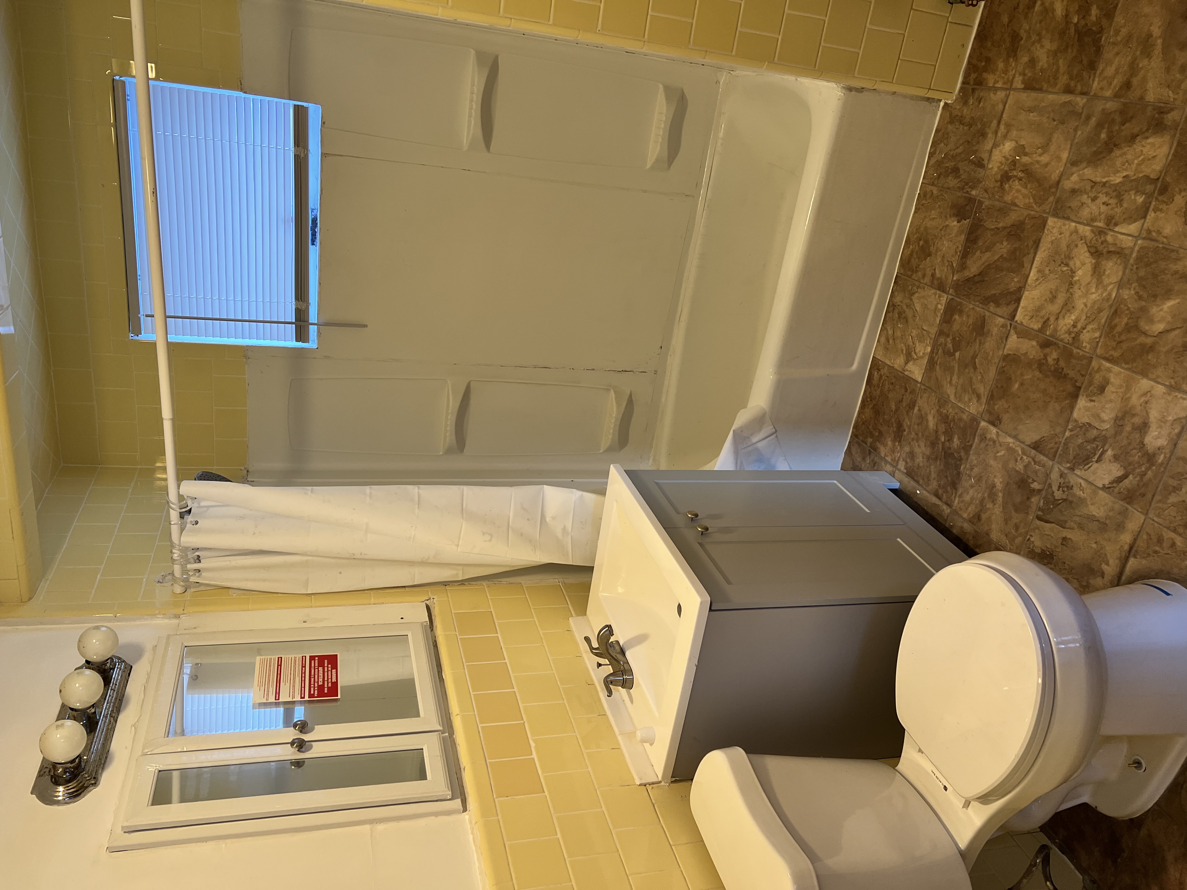 82 Vernal St, Everett