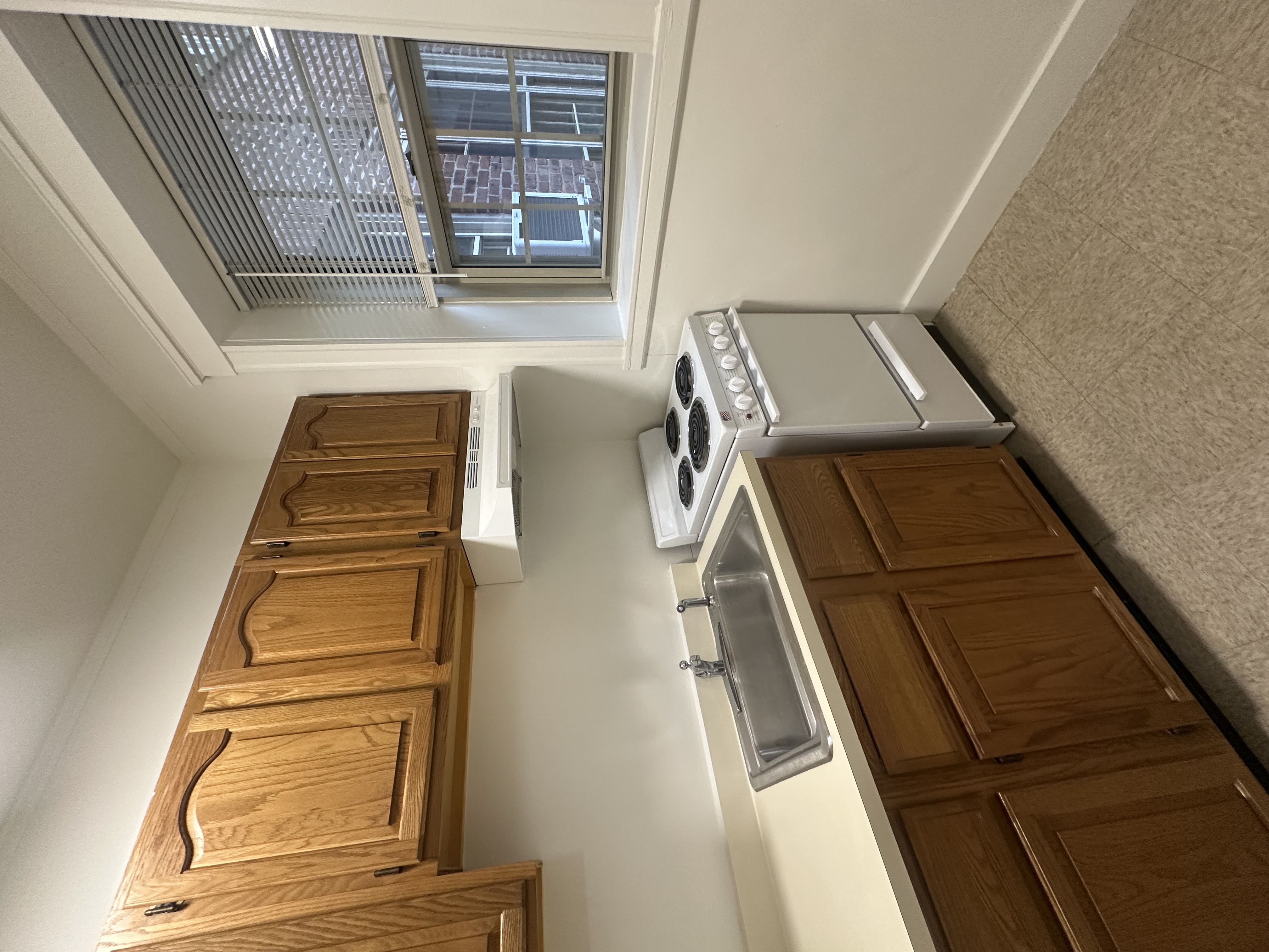 3 Concord Ave, Neighborhood Nine