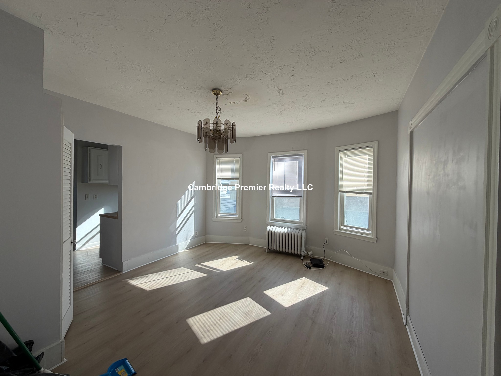 Photo 10 of Everett Ave. Unit 2