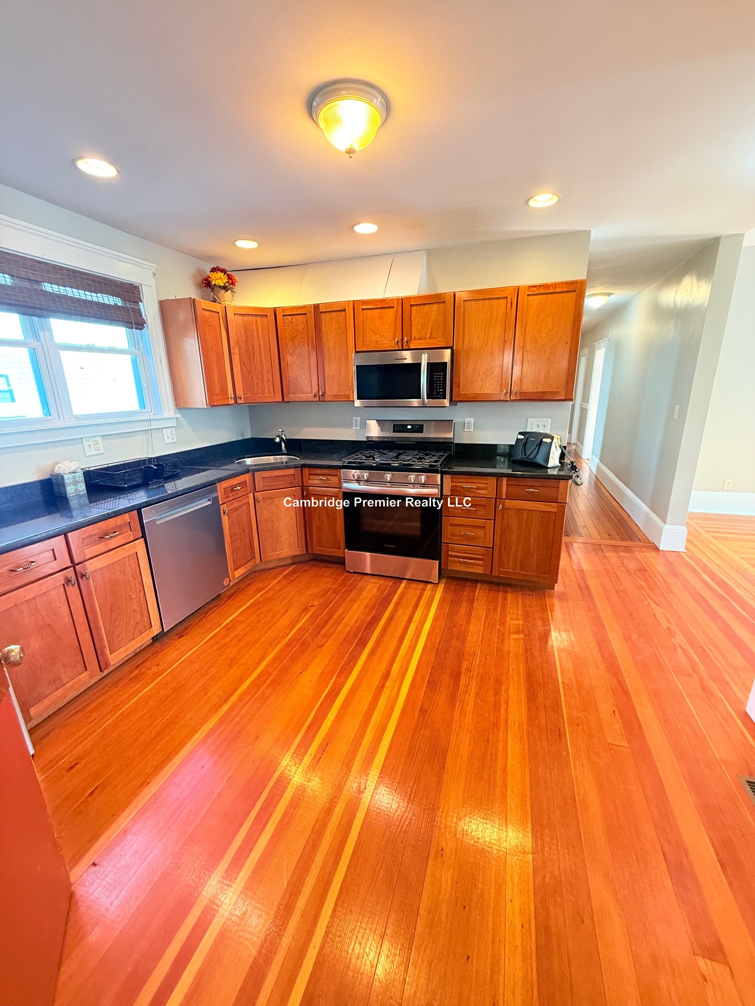 Photo 22 of Waldo Ave. Unit 1F