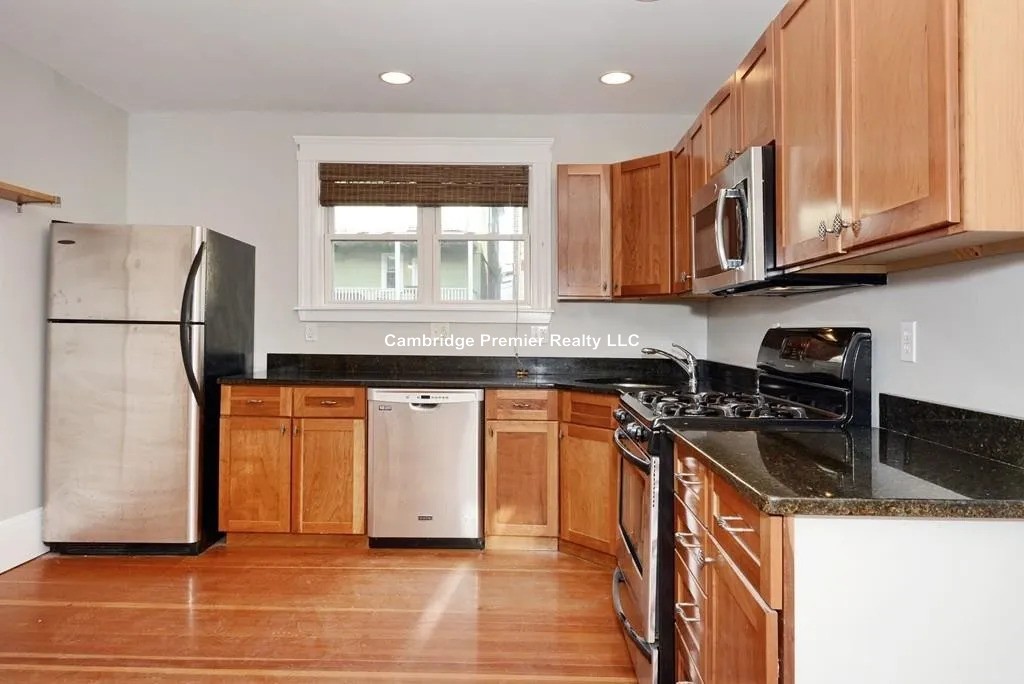 Photos of apartment on Waldo Ave.,Somerville MA 02143