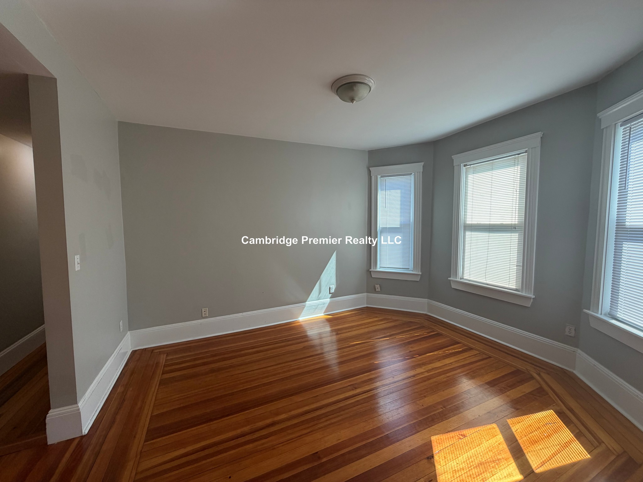 Photos of apartment on Waldo Ave.,Somerville MA 02143