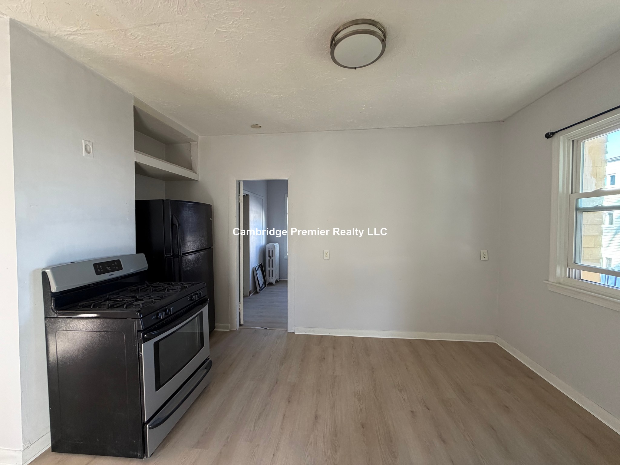Photo 14 of Everett Ave. Unit 2