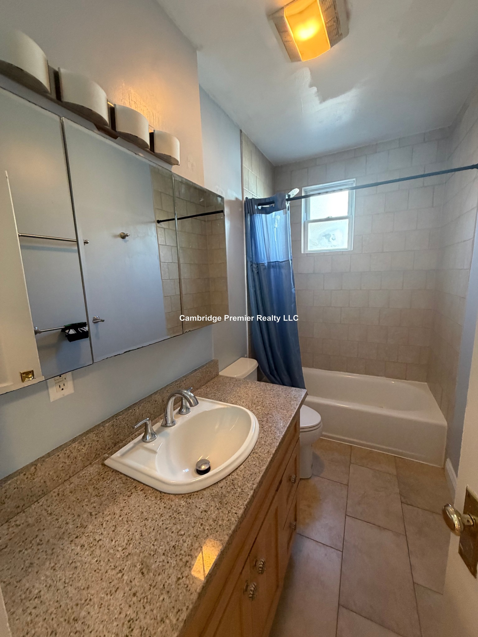 Photos of apartment on Waldo Ave.,Somerville MA 02143