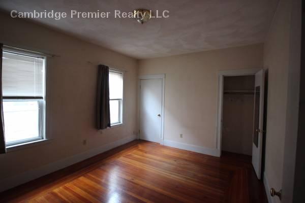 296 Highland Ave, Powder House Square