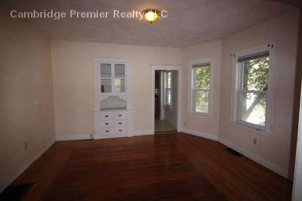 296 Highland Ave, Powder House Square