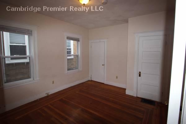 296 Highland Ave, Powder House Square