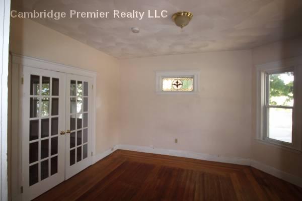 296 Highland Ave, Powder House Square