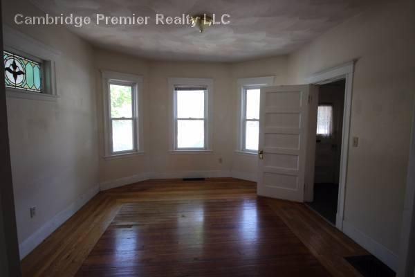 296 Highland Ave, Powder House Square