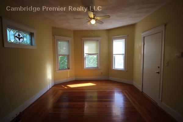 296 Highland Ave, Powder House Square