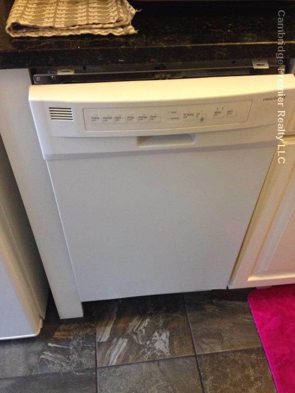 1558 Massachusetts Ave, Neighborhood Nine